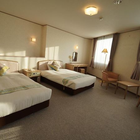 Hotel Areaone Hiroshima Wing Higashihiroshima Bagian luar foto