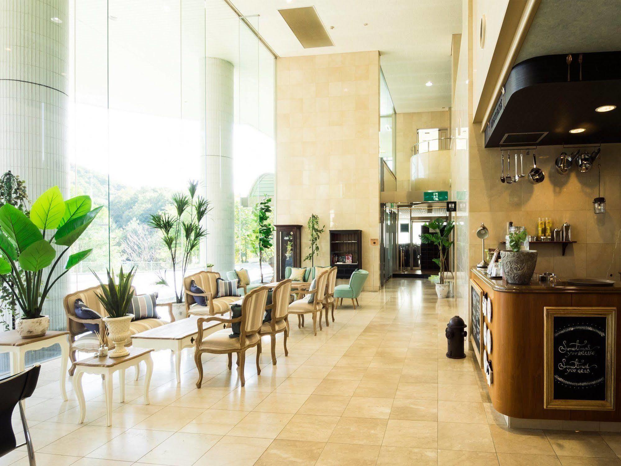 Hotel Areaone Hiroshima Wing Higashihiroshima Bagian luar foto